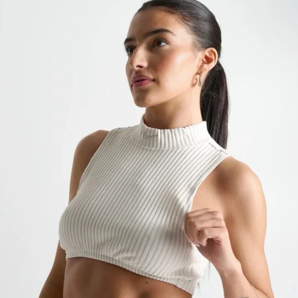 NIKE Sleeveless Ribbed Mock Neck Halter Crop Top - Cream